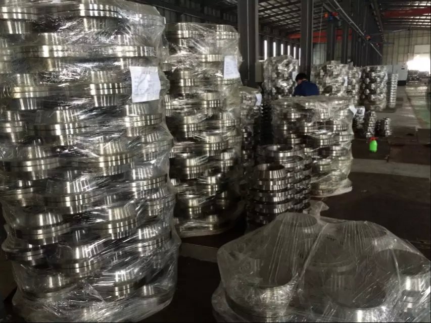 碳鋼法蘭它作為法蘭類型中的一種，具有什么特點呢？